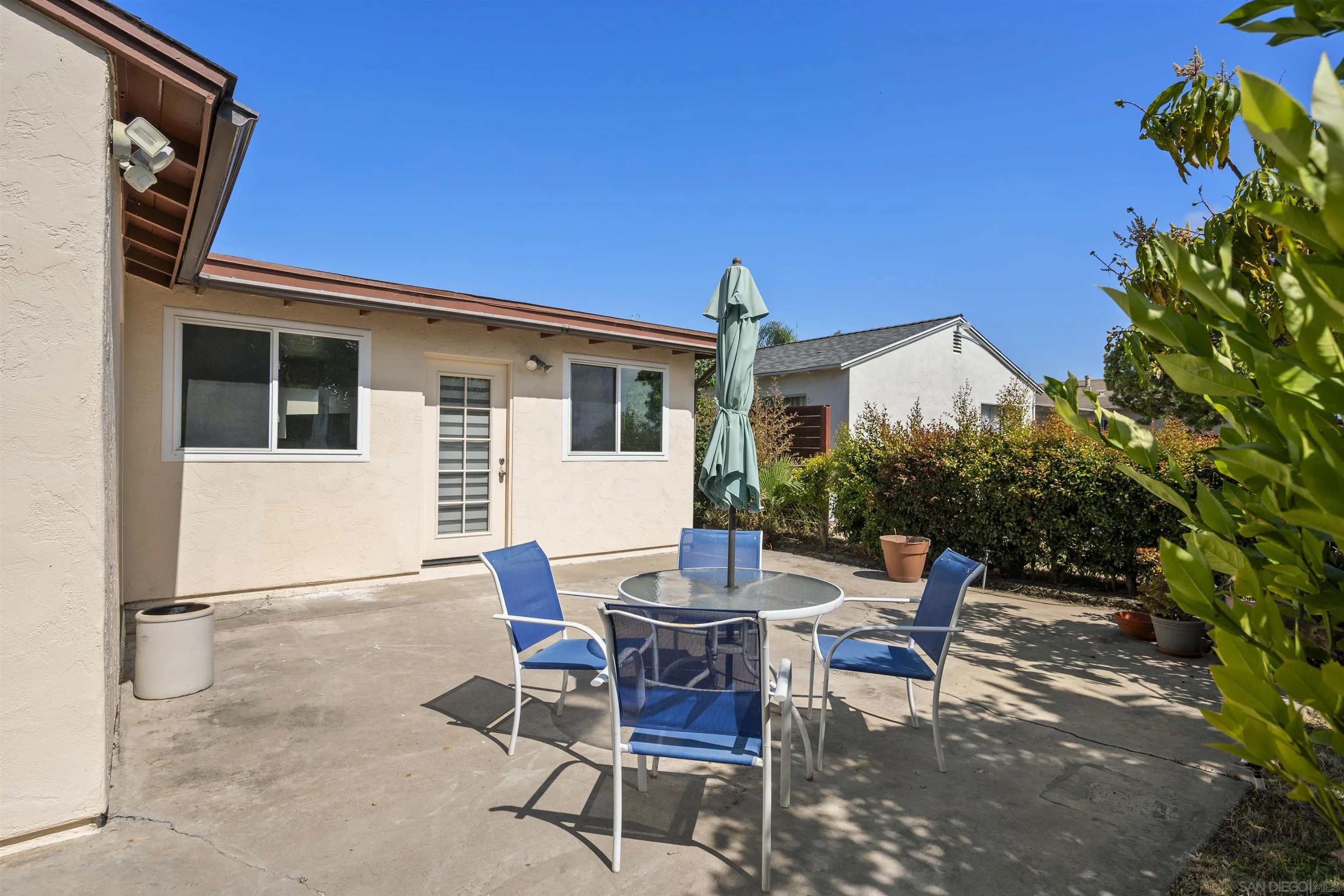 https://cdn.realtyfeed.com/cdn/127/250037037/adbae80b38968467d907408b4dd860eb.webp