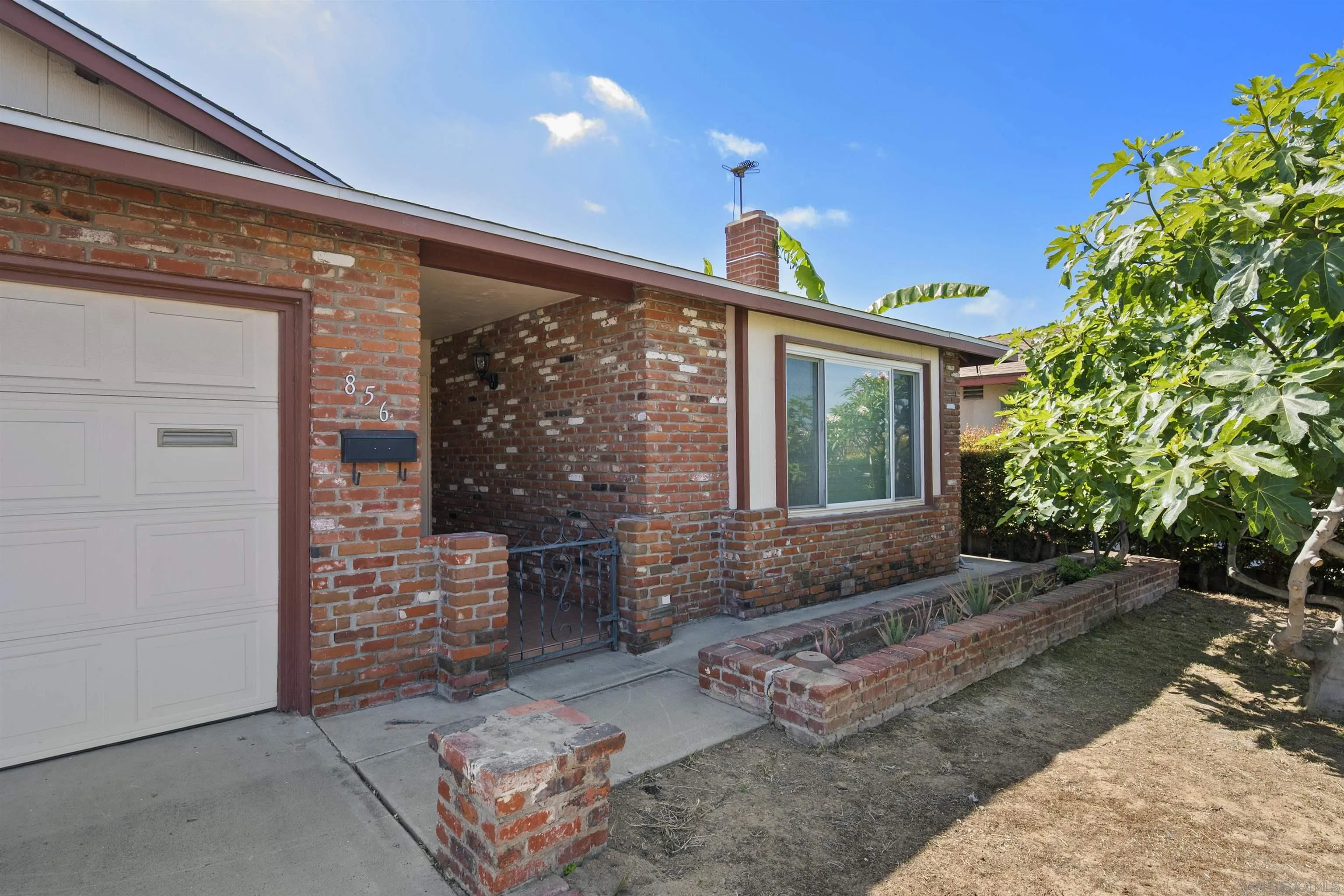 https://cdn.realtyfeed.com/cdn/127/250037037/b87f053671edf36e3105f7832cee5053.webp