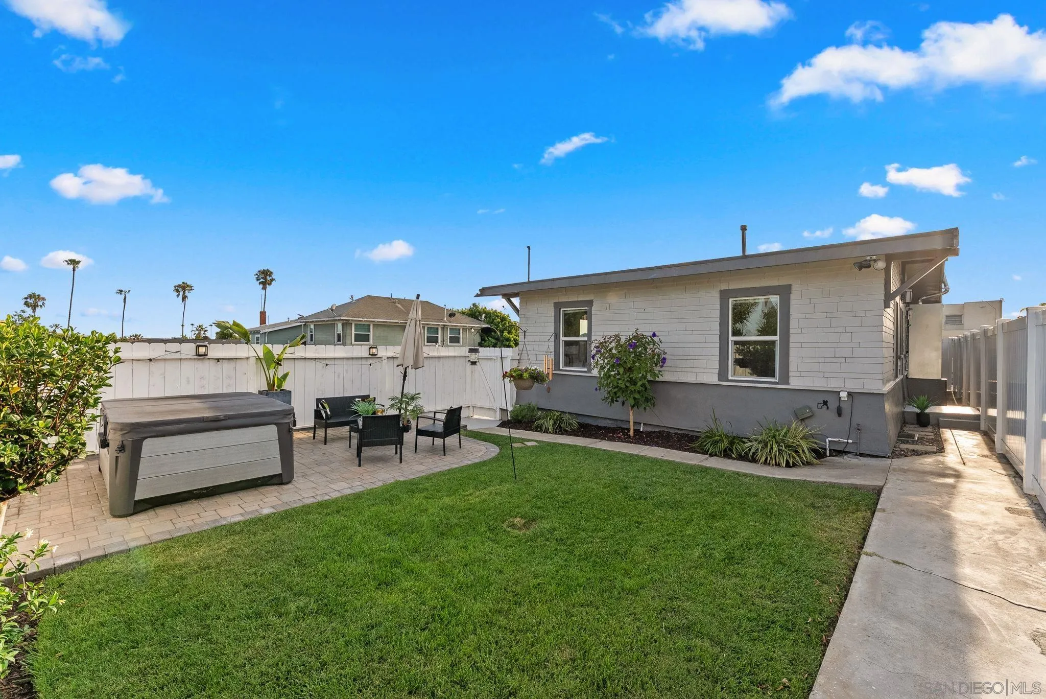 https://cdn.realtyfeed.com/cdn/127/250037043/16f465d61bad7a07d96ea4f21eb0f158.webp