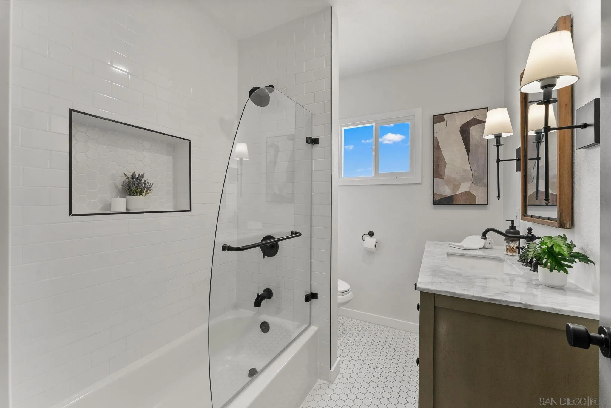 https://cdn.realtyfeed.com/cdn/127/250037043/6c1261e34783d2e4599fb3c39071ceb4.webp