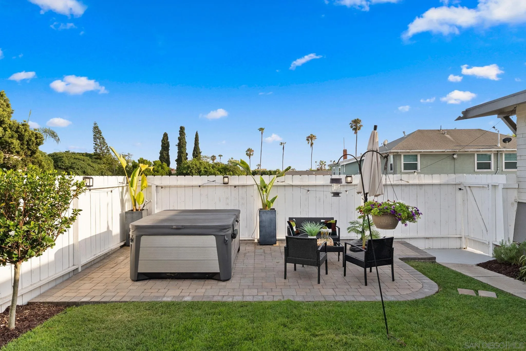 https://cdn.realtyfeed.com/cdn/127/250037043/d1497f38d4bbe5472ca7119b7b933f06.webp