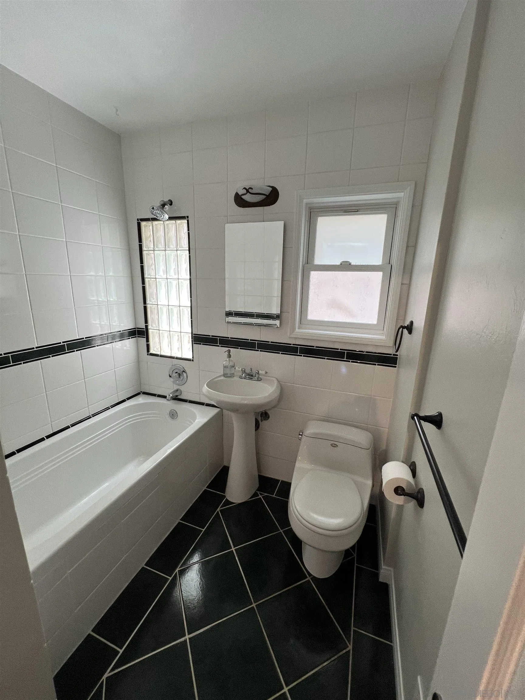 https://cdn.realtyfeed.com/cdn/127/250037044/89699cba47e6b30c01d4cdf2de509c23.webp