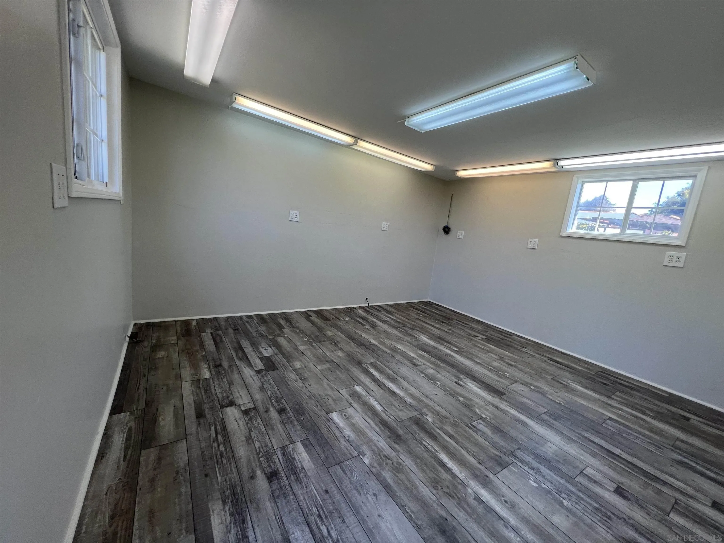 https://cdn.realtyfeed.com/cdn/127/250037044/abc5a7cd6ffe1861e941553b39ca11b7.webp
