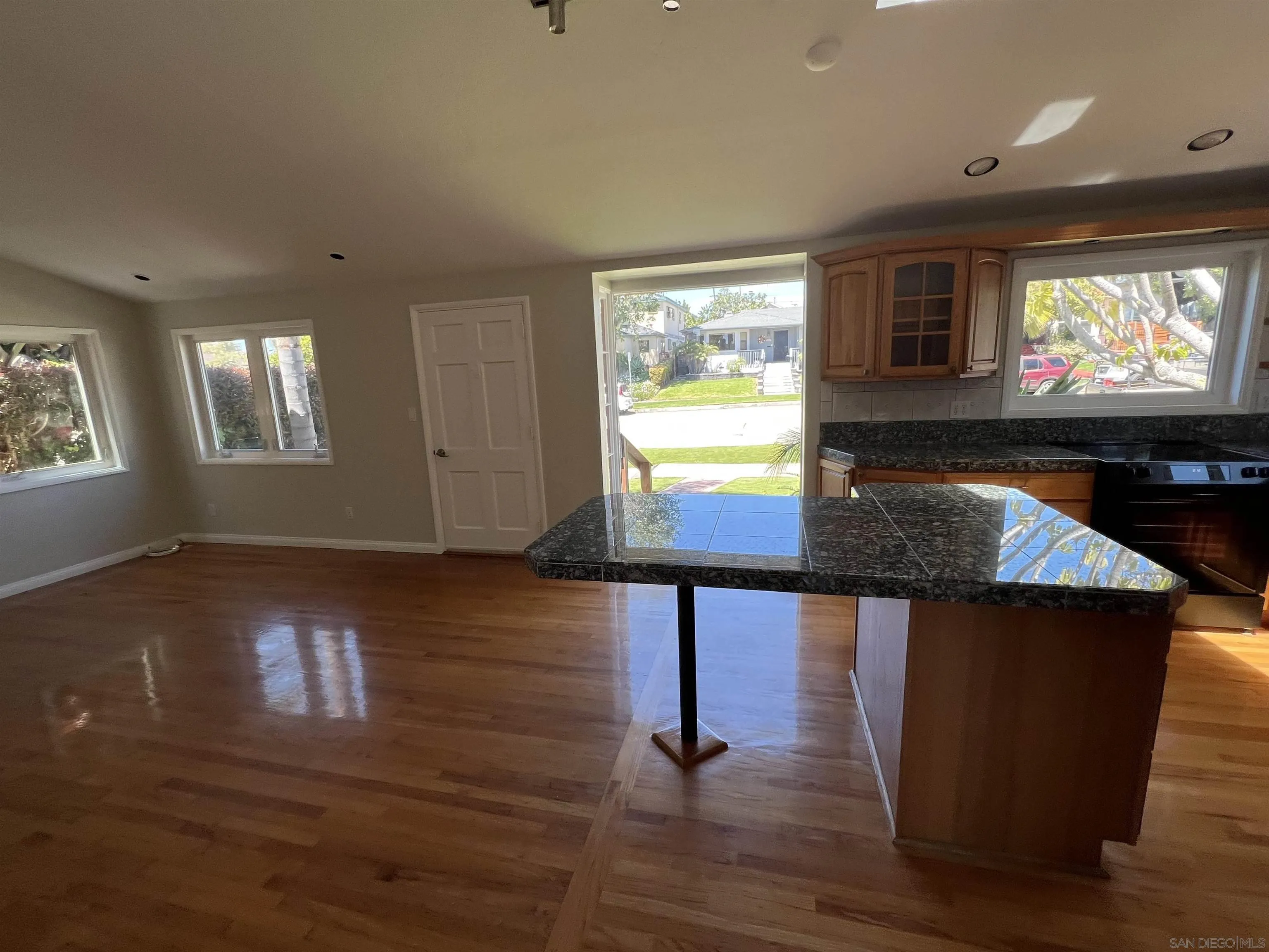 https://cdn.realtyfeed.com/cdn/127/250037044/b1eff7298a9c9cf5316d89d9cfeff23c.webp