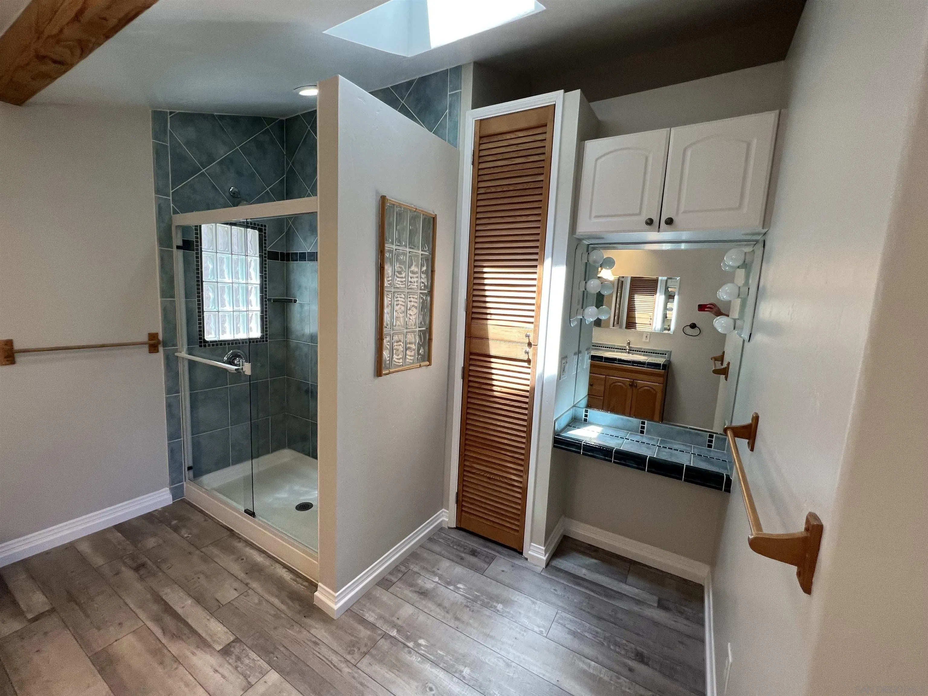 https://cdn.realtyfeed.com/cdn/127/250037044/da17c15e1277fd28c20afc8ab98e3e64.webp