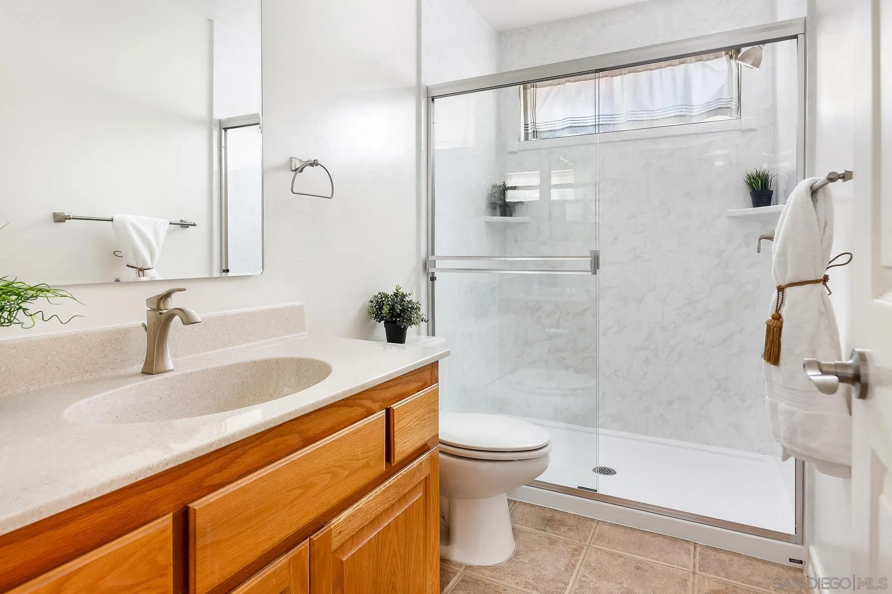 https://cdn.realtyfeed.com/cdn/127/250037046/4f72f93dc1a54abde3589108dacc2108.webp