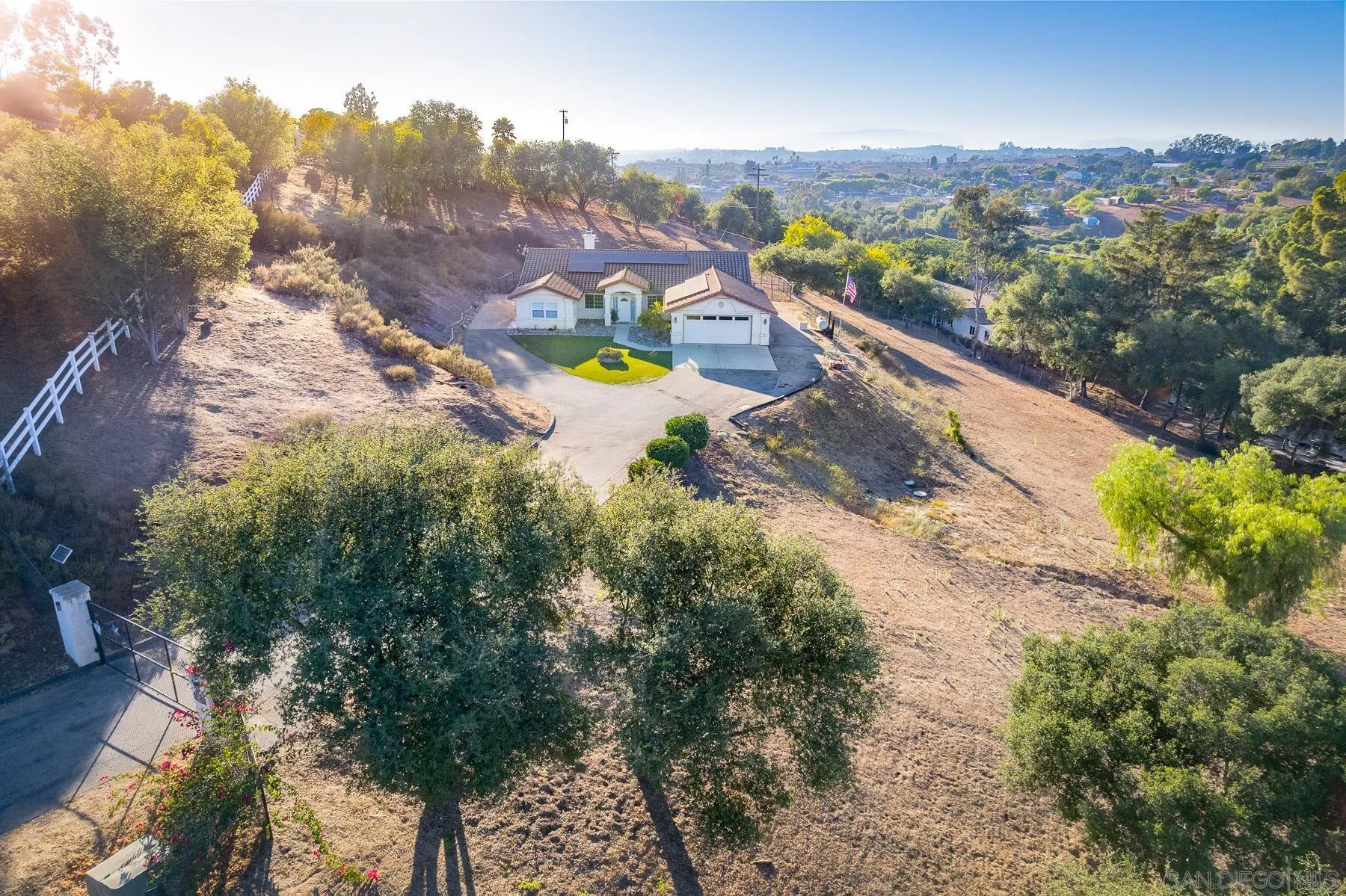 https://cdn.realtyfeed.com/cdn/127/250037046/6b101cb2ba0ff6bc30186e5aac3881fe.webp