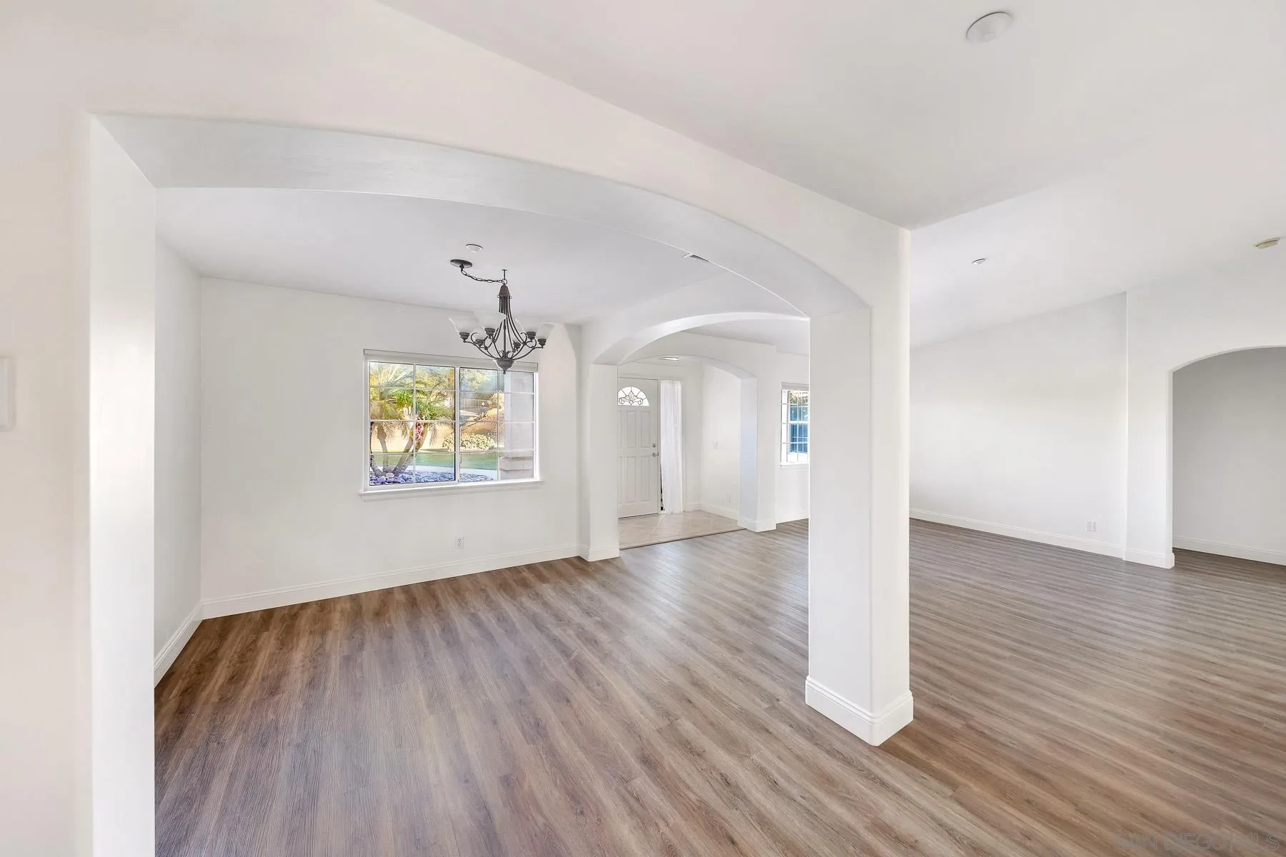 https://cdn.realtyfeed.com/cdn/127/250037046/bd0065977df82b2303acd81027a7bf18.webp