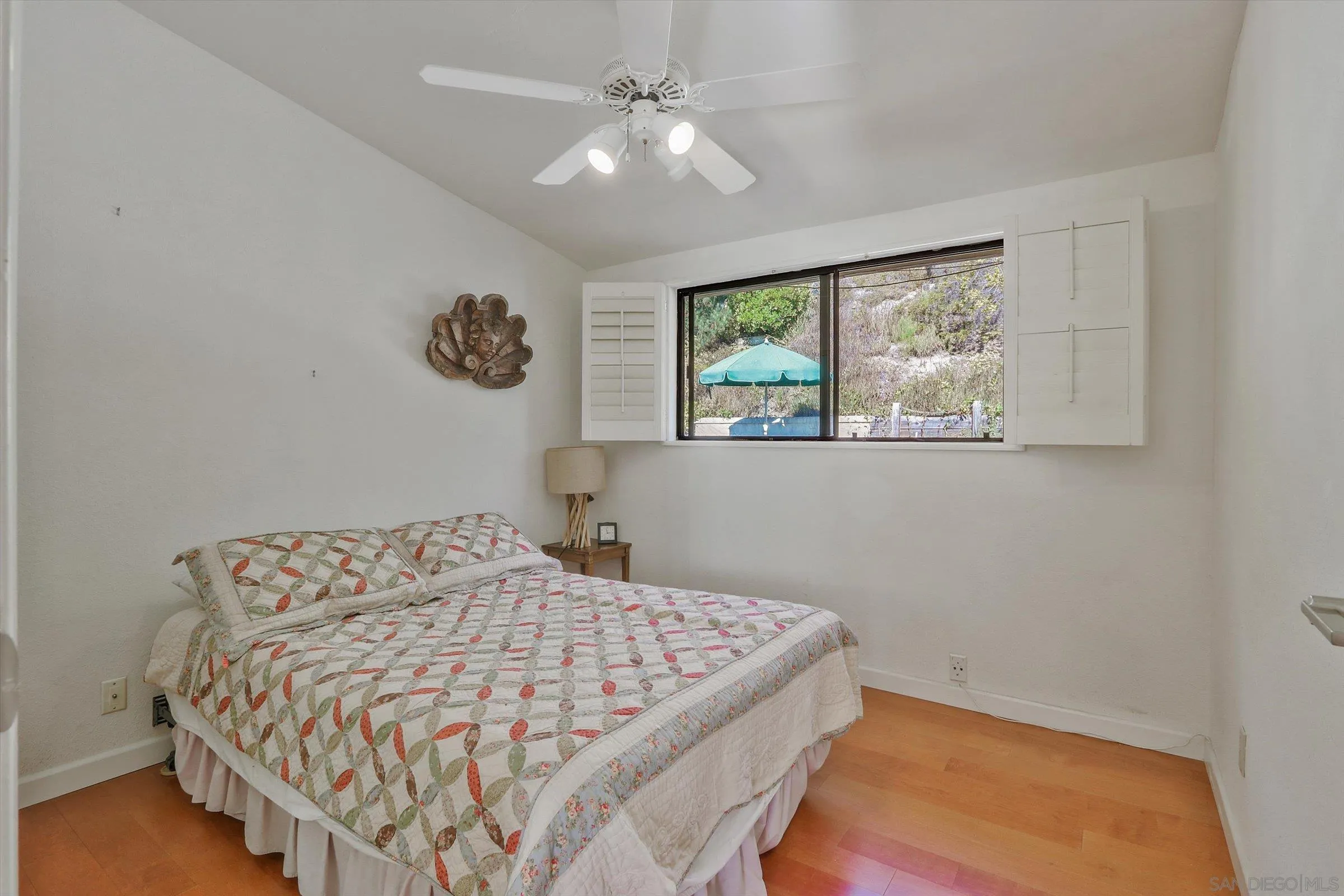 https://cdn.realtyfeed.com/cdn/127/250037047/2b5341e1572a52df4461865f7c9795de.webp