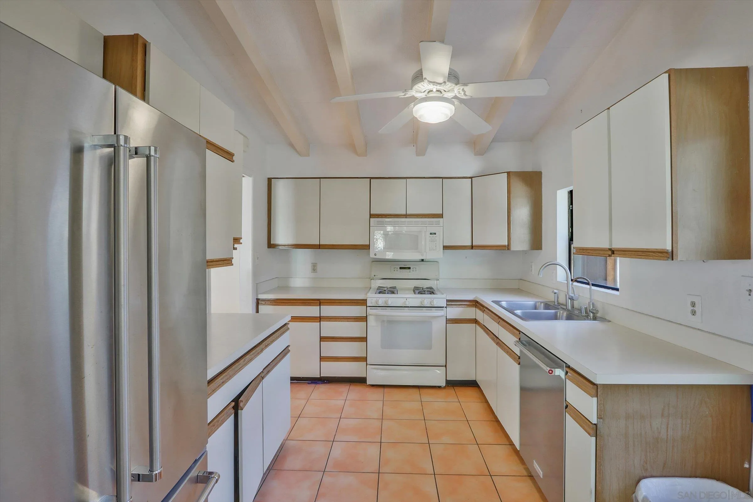 https://cdn.realtyfeed.com/cdn/127/250037047/6f0ed902a7f495674b10ef5b25c79b25.webp