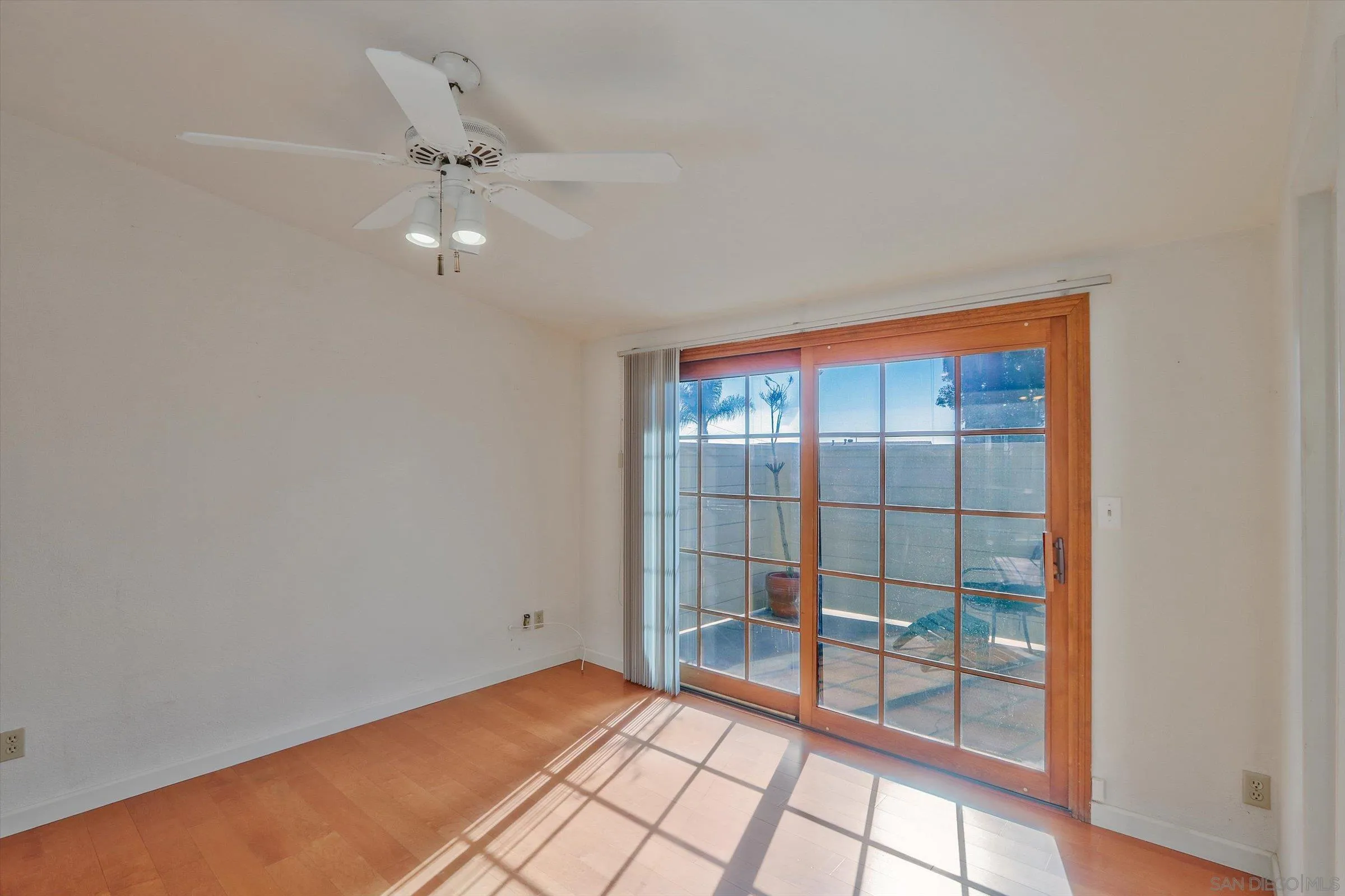 https://cdn.realtyfeed.com/cdn/127/250037047/7f1291a6e75b05ee551ef50ca49a8dfd.webp