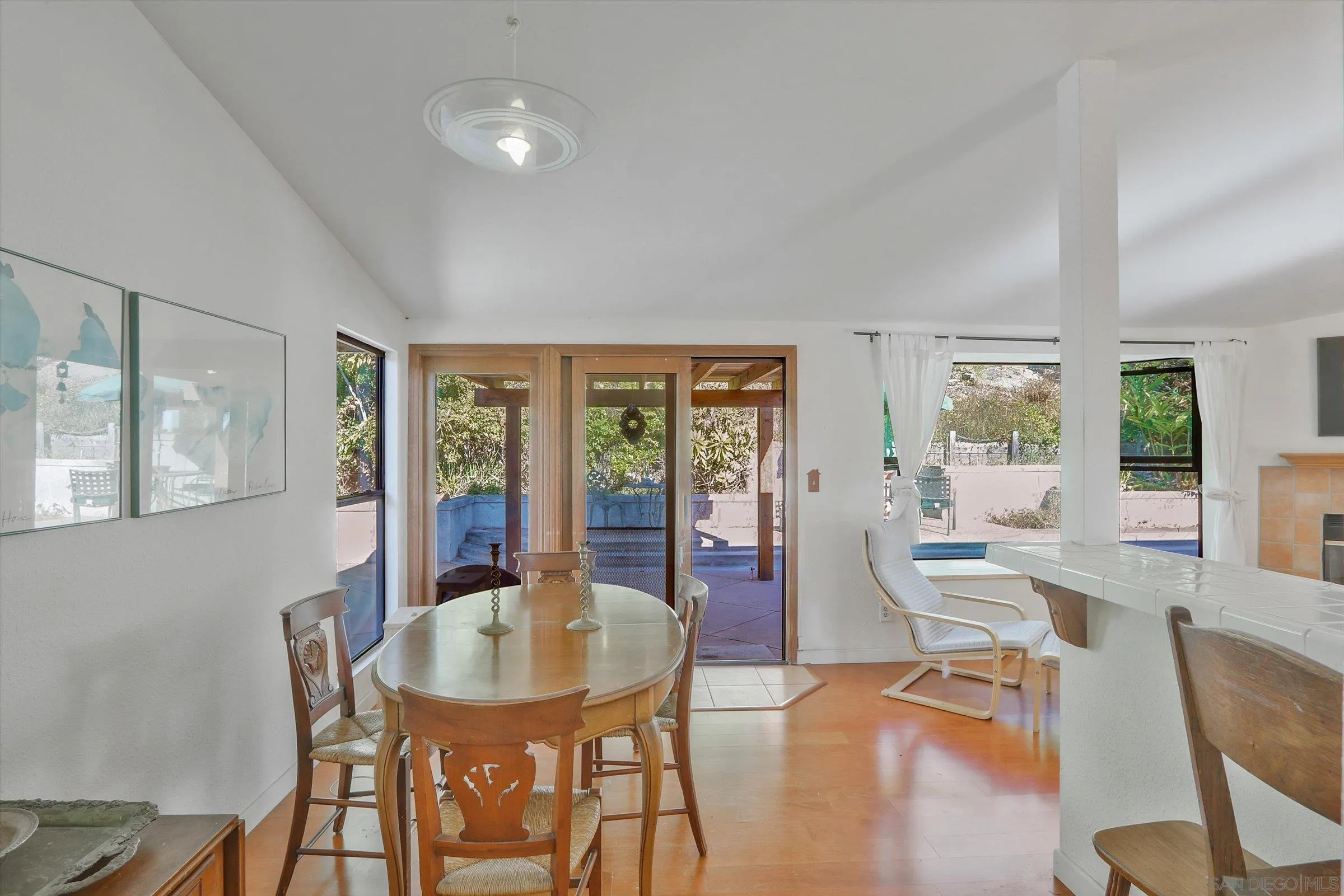 https://cdn.realtyfeed.com/cdn/127/250037047/c8e0f069c9b0af9f5e7372119ab51d89.webp