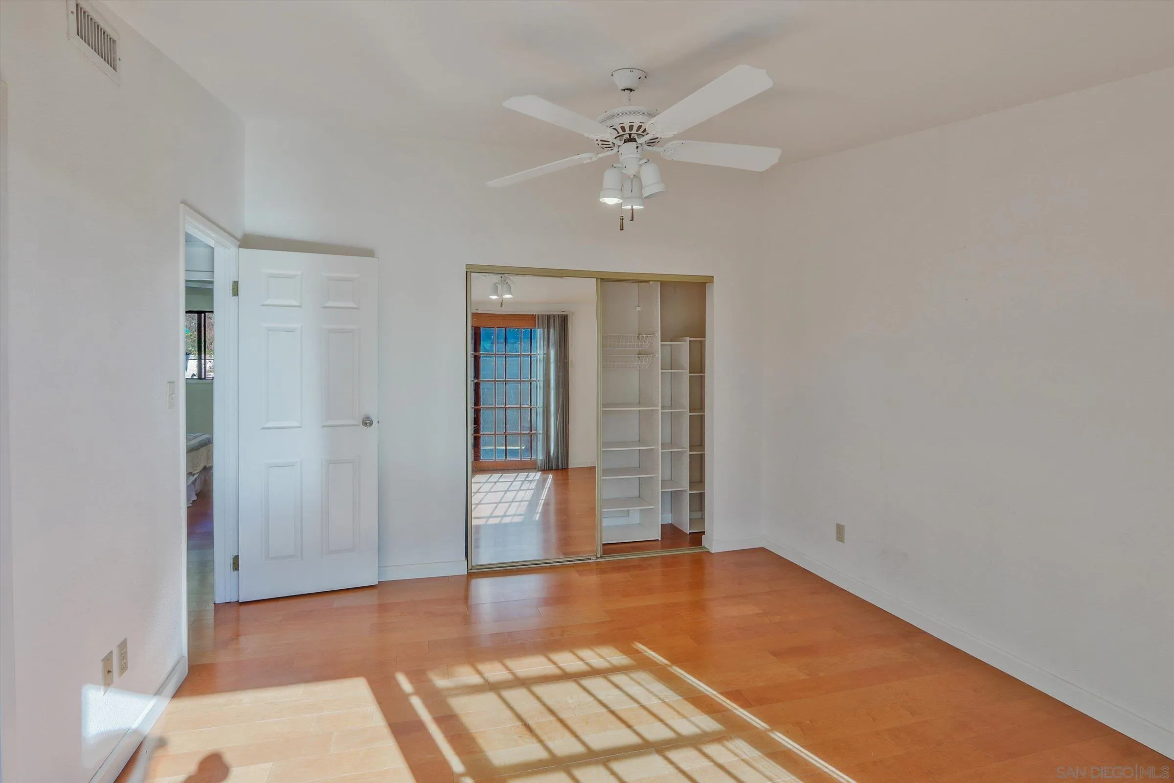 https://cdn.realtyfeed.com/cdn/127/250037047/cdc7a49b9fc85a65f372b7dcb4b0aa82.webp