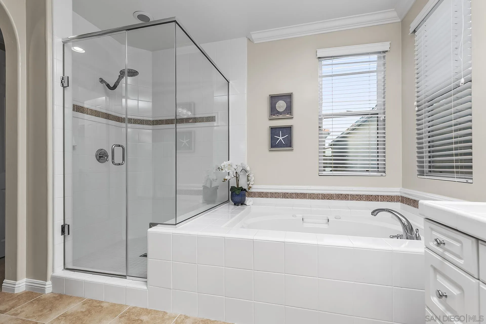https://cdn.realtyfeed.com/cdn/127/250037051/3e4c5c31a8a6d000936350a6542beea4.webp