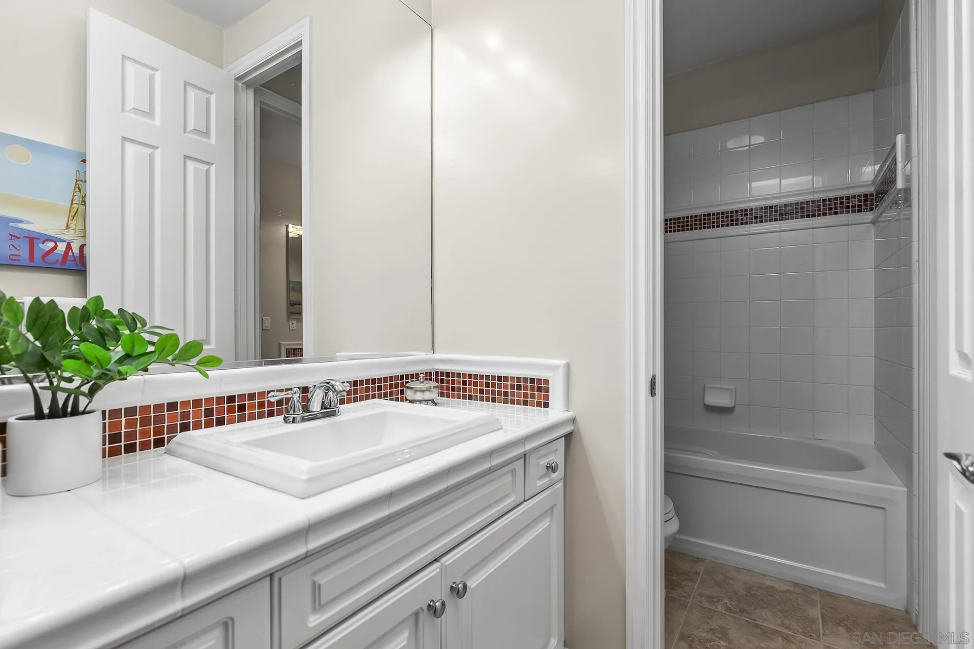 https://cdn.realtyfeed.com/cdn/127/250037051/530f86b5b4782f68d275d92ac35ebebe.webp