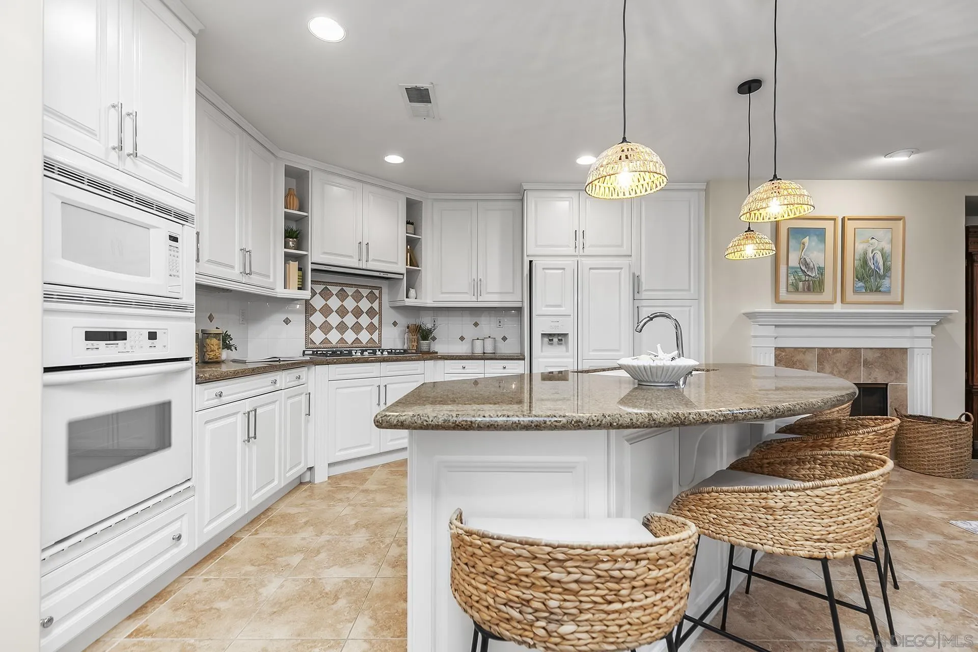 https://cdn.realtyfeed.com/cdn/127/250037051/6687fe50294b39c193fa647aa81f87cb.webp