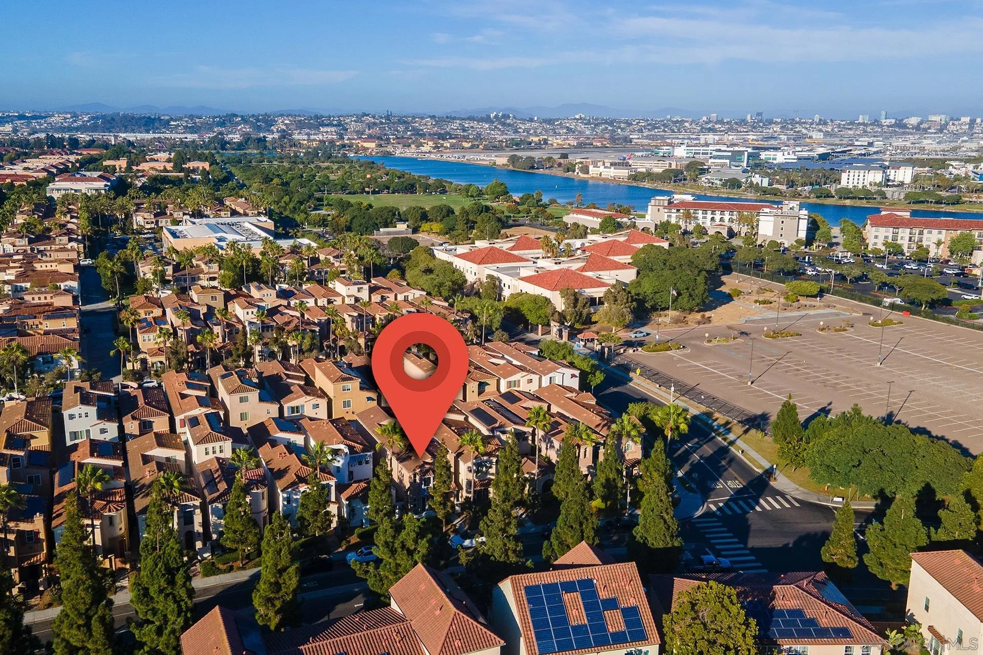 https://cdn.realtyfeed.com/cdn/127/250037051/8a2b416ad6c2dacc4964d5f6a5ae4c86.webp