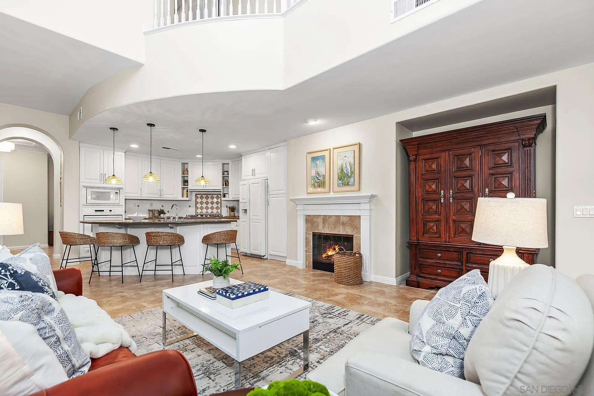 https://cdn.realtyfeed.com/cdn/127/250037051/b0de5daa00c8fe009656a2301f3f9d6f.webp