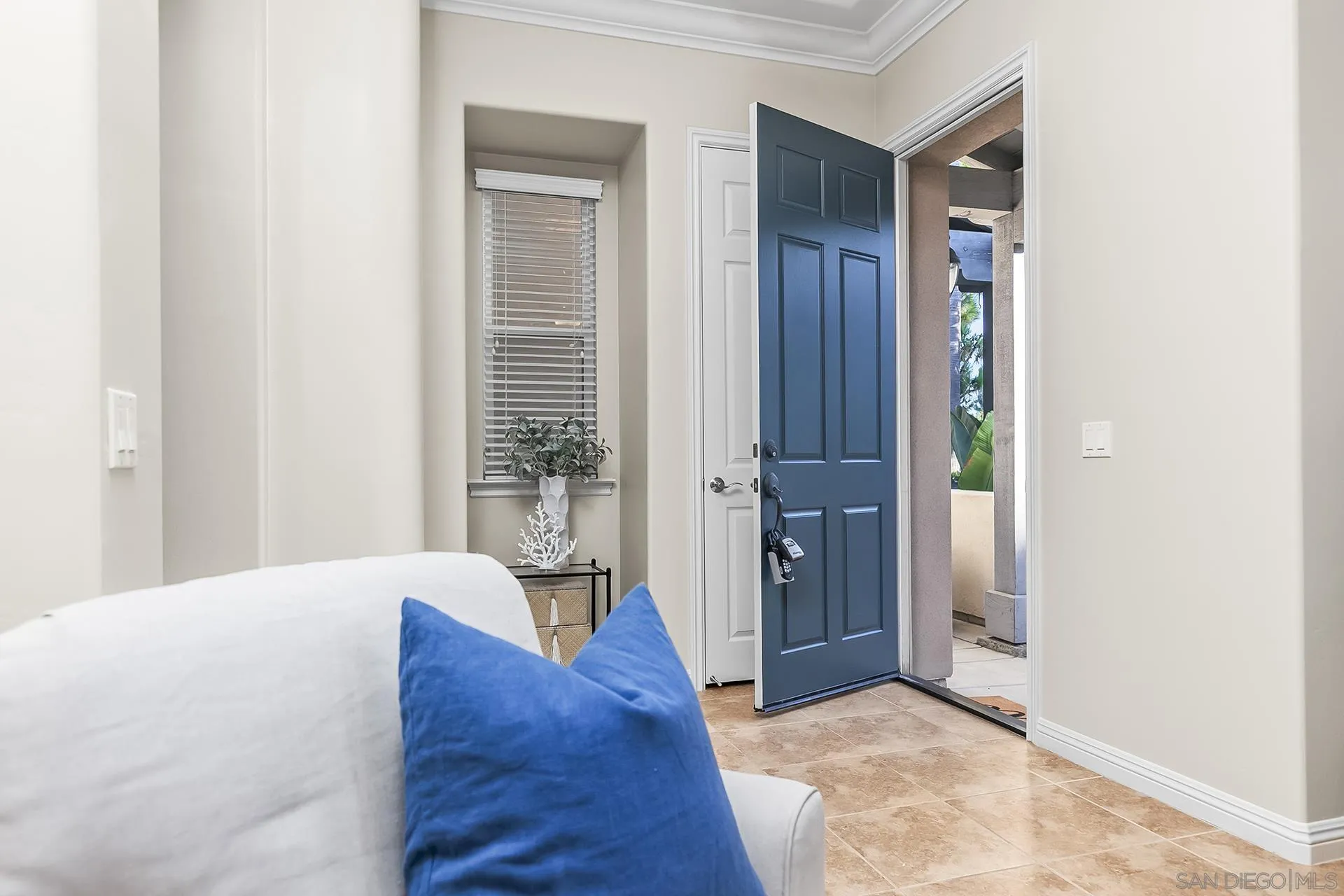 https://cdn.realtyfeed.com/cdn/127/250037051/ee1635d9100eb939ef4212c83e2a8cd6.webp
