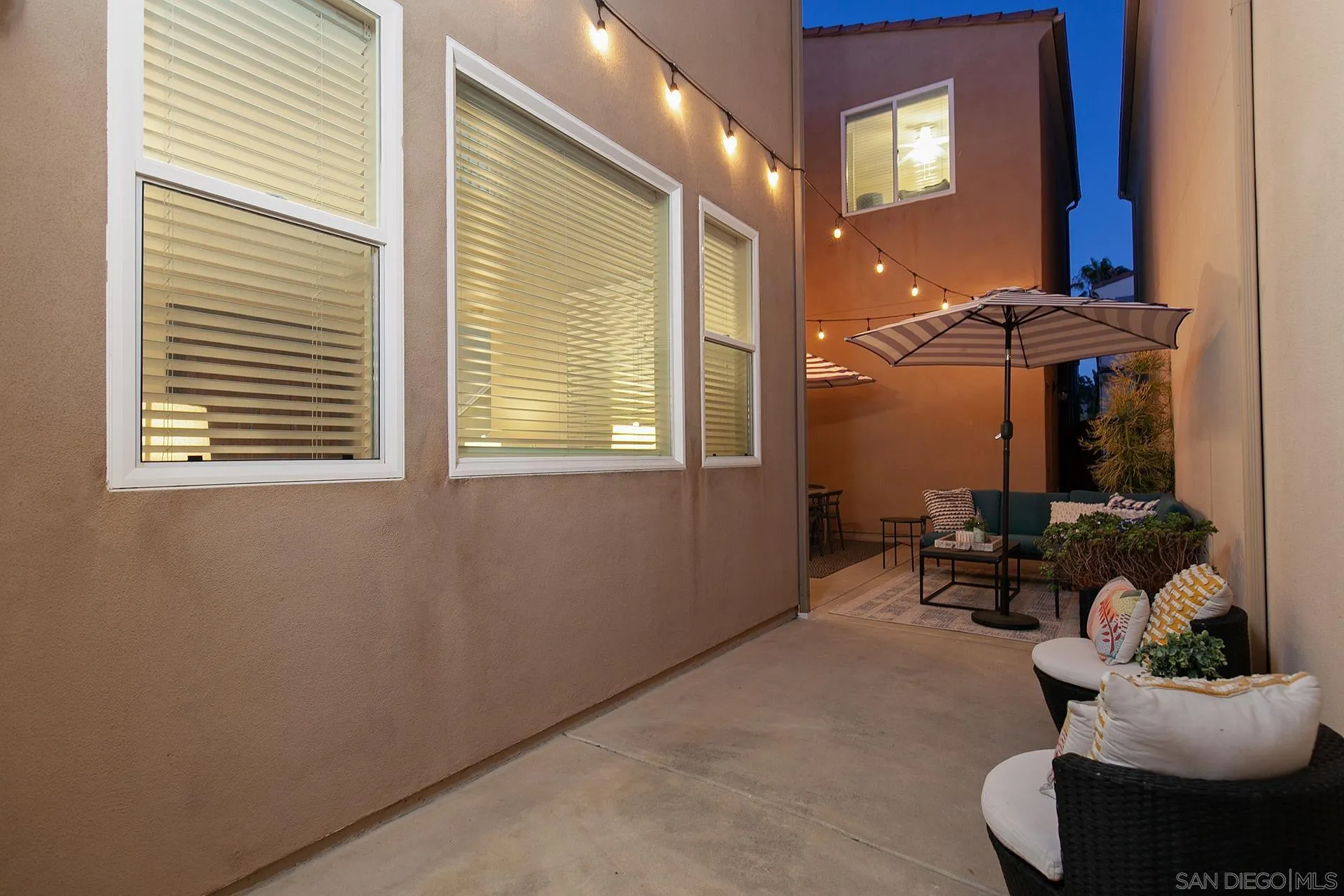 https://cdn.realtyfeed.com/cdn/127/250037051/f5b87e85f8ab6e328d5c0eadfda15774.webp