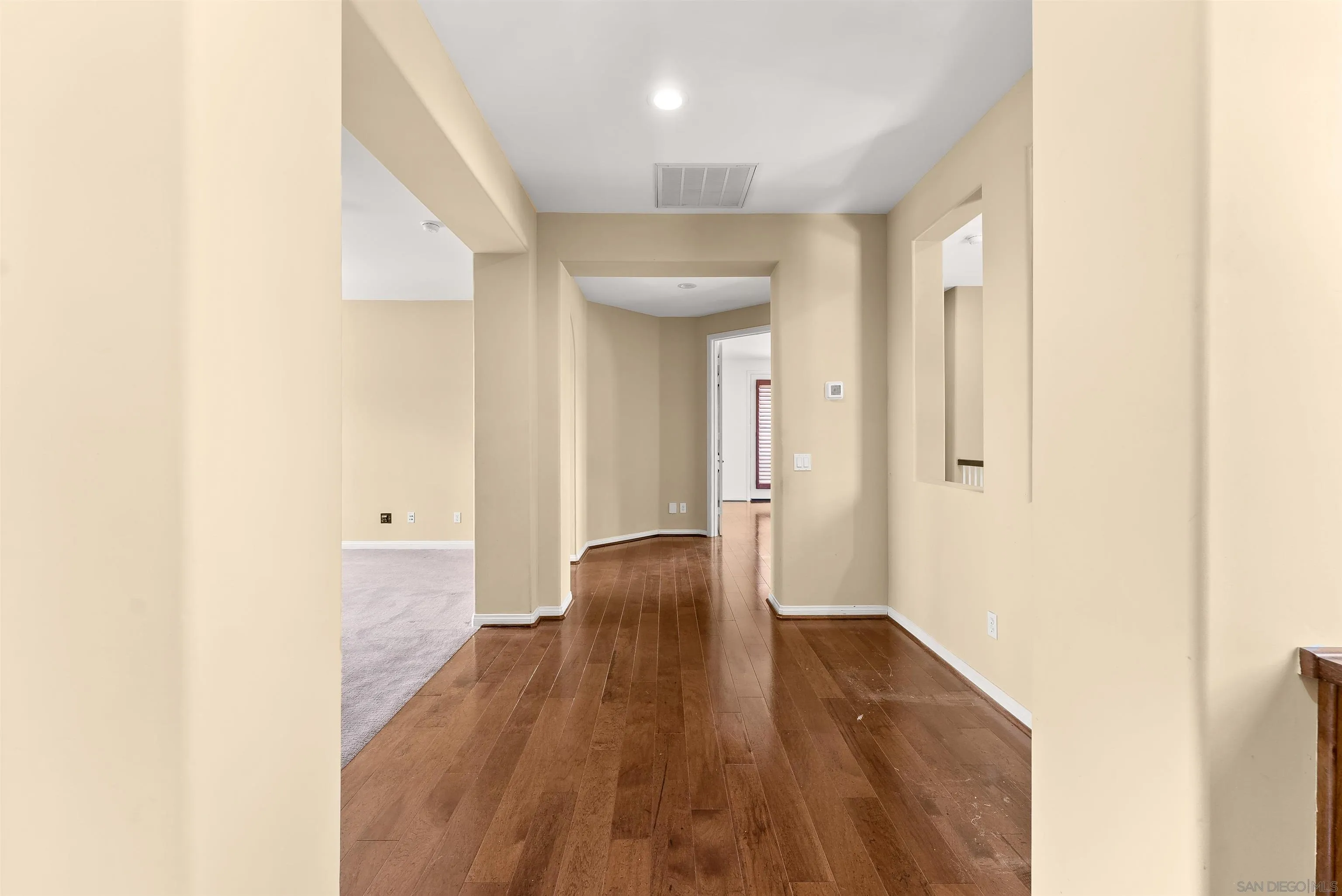 https://cdn.realtyfeed.com/cdn/127/250037053/e32507ca495ab195eb8dff8b5c8d004e.webp