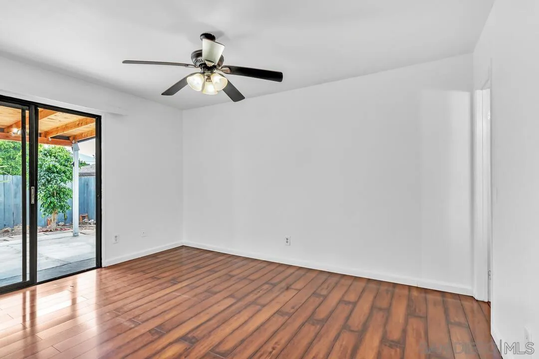 https://cdn.realtyfeed.com/cdn/127/250037056/0e9de795cab0315801a9eea8cbea1da1.webp