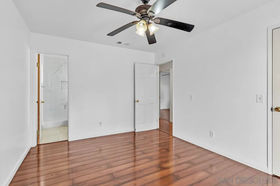 https://cdn.realtyfeed.com/cdn/127/250037056/1d232f114207a8fcbf1eed960a3ee4e3.webp