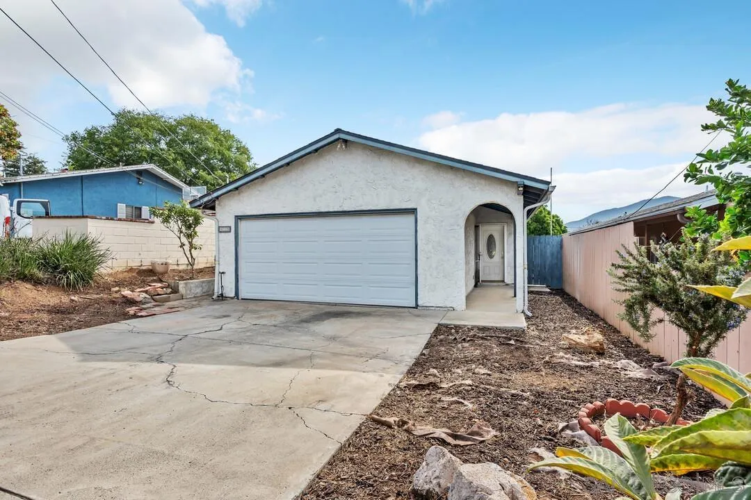 https://cdn.realtyfeed.com/cdn/127/250037056/98bcc4f0211a2b569e02c1b6dda7dcc2.webp