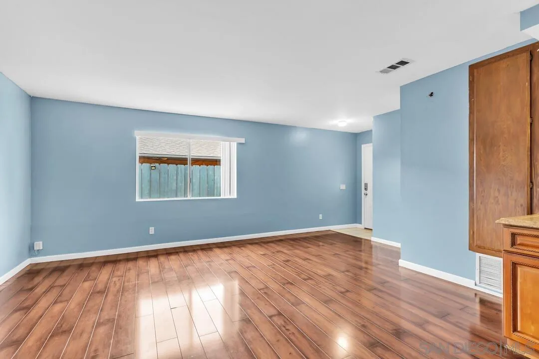 https://cdn.realtyfeed.com/cdn/127/250037056/f78309f01591600aaf0b155353b44932.webp