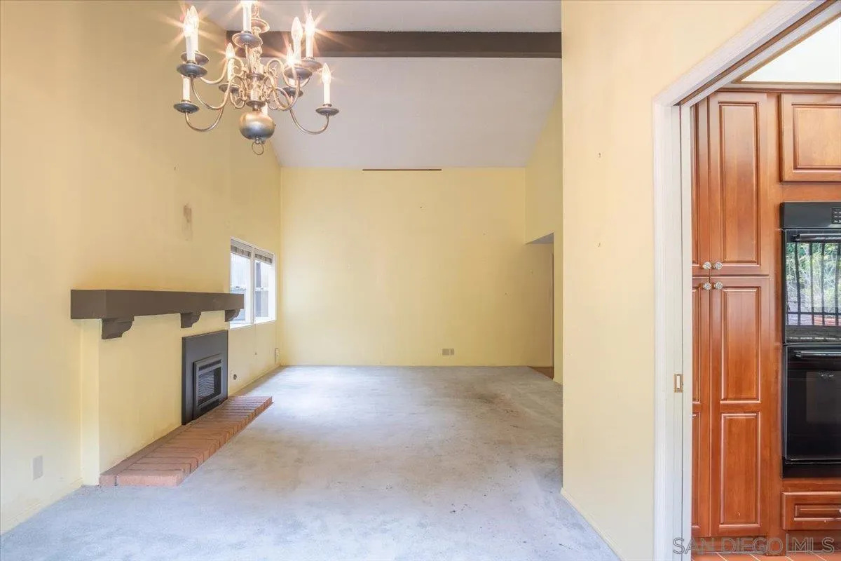 https://cdn.realtyfeed.com/cdn/127/250037057/00018f71d0270cab2c7d77ae7323d2f4.webp