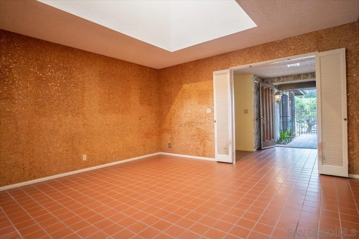 https://cdn.realtyfeed.com/cdn/127/250037057/00d663a4b8a6114e9b0a6186b2e7a99b.webp