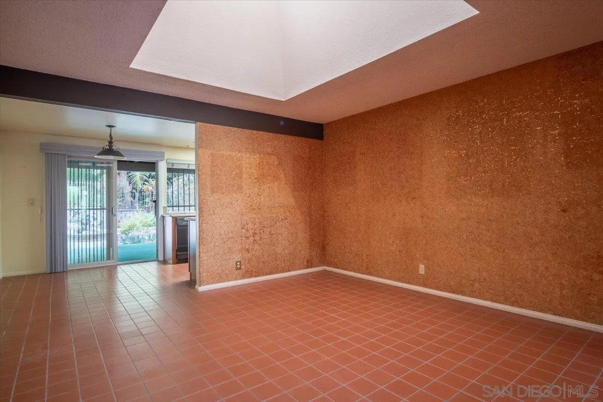 https://cdn.realtyfeed.com/cdn/127/250037057/0639cb679277276c7cdbe23f7babc6fd.webp