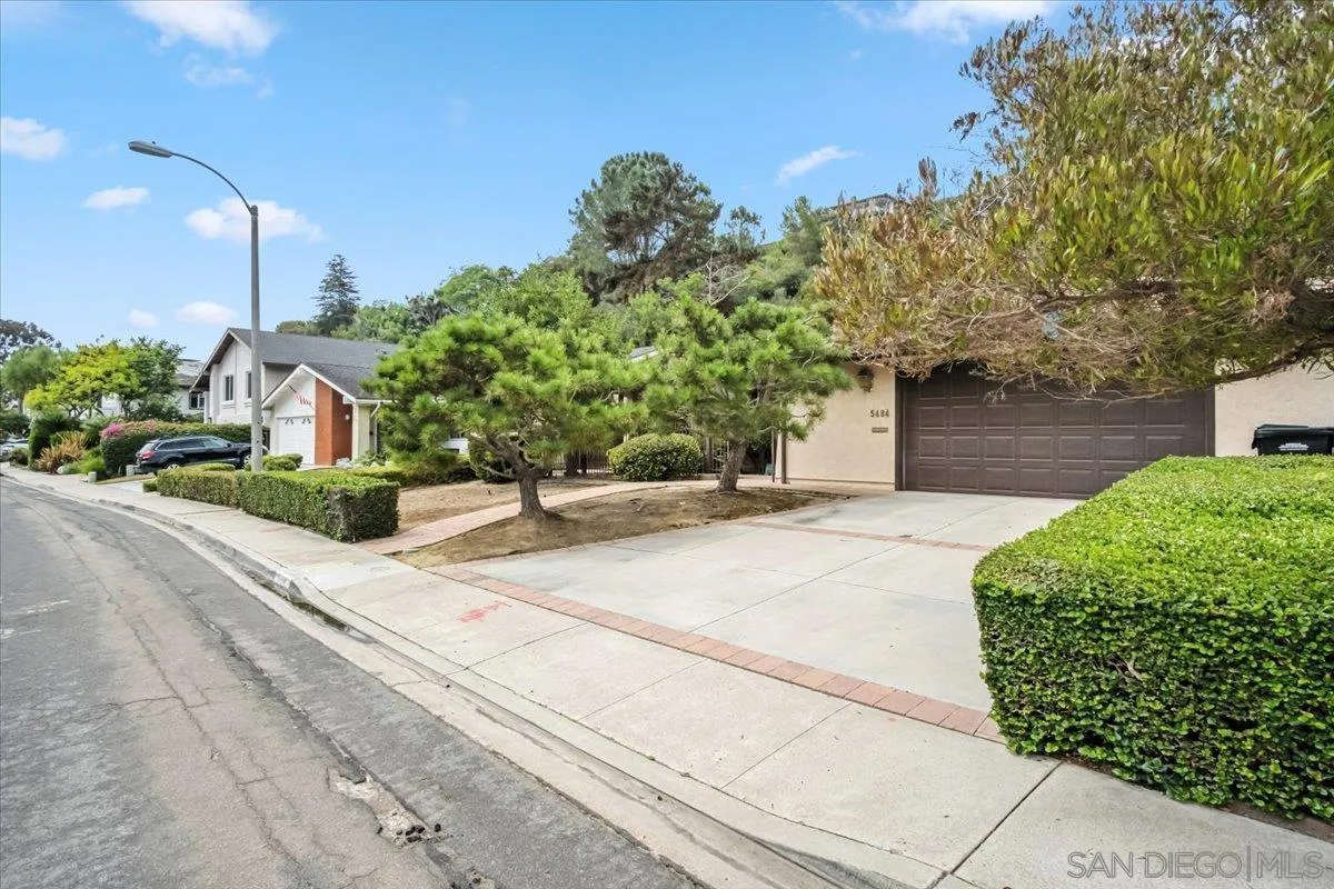 https://cdn.realtyfeed.com/cdn/127/250037057/0716038cc3d88987e8ccef272b8b2e1b.webp
