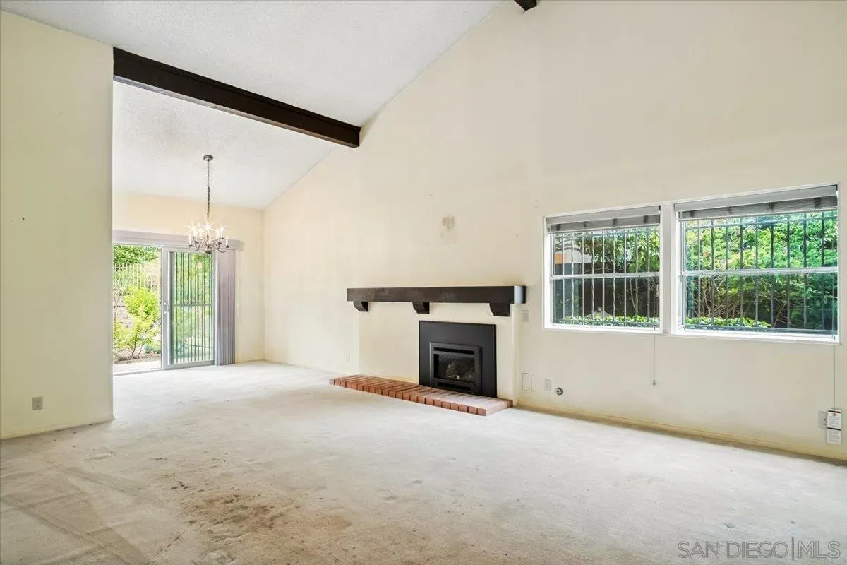 https://cdn.realtyfeed.com/cdn/127/250037057/1aaf895c25d73ff1668e99be0897b506.webp