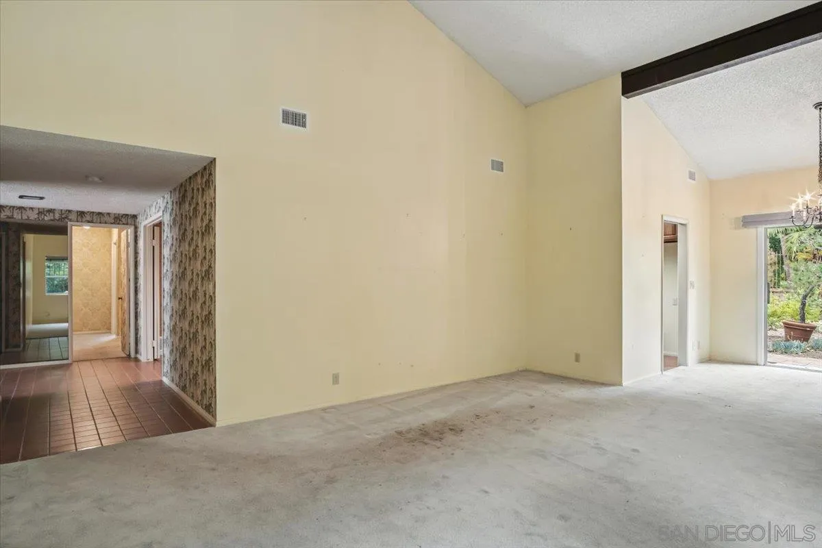 https://cdn.realtyfeed.com/cdn/127/250037057/39d07d1c7e581802f5b6e8146b7177b2.webp