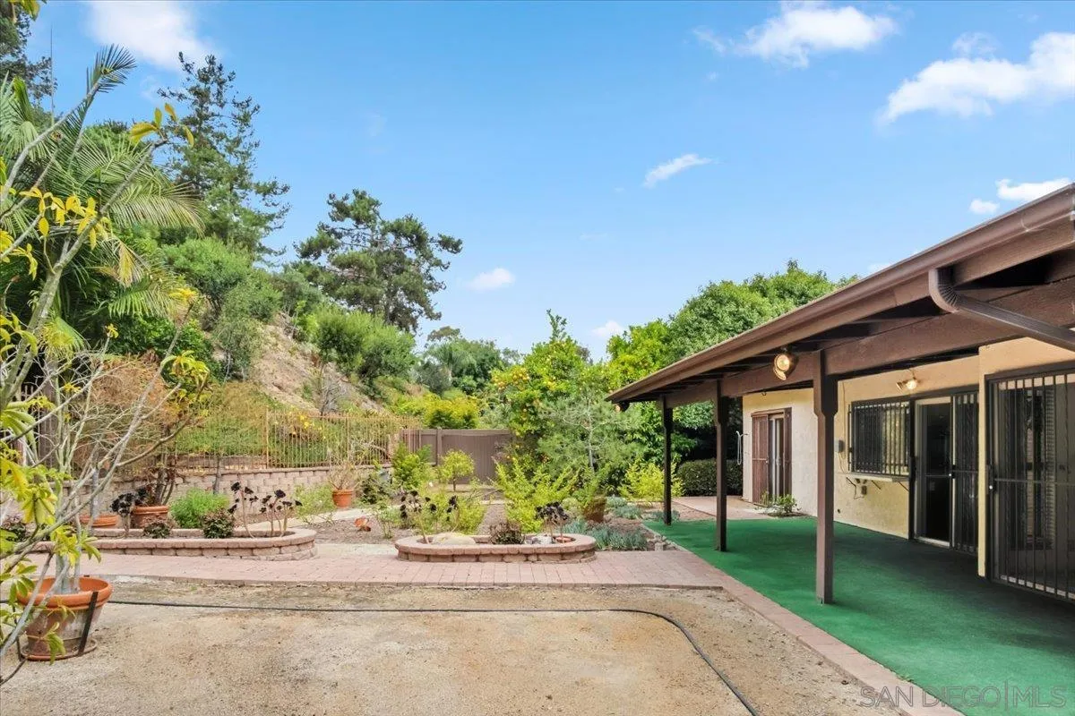 https://cdn.realtyfeed.com/cdn/127/250037057/46d0703c36ab9da0b5e0dd10be25c8e8.webp