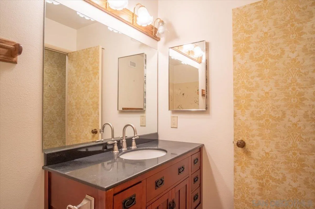 https://cdn.realtyfeed.com/cdn/127/250037057/5178e8f0647ef16e2dd8e9b5b7e02327.webp