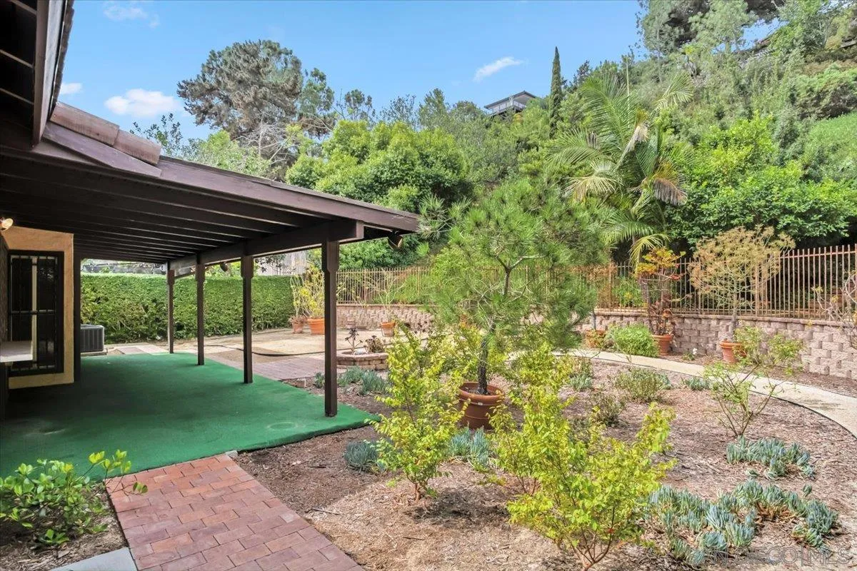 https://cdn.realtyfeed.com/cdn/127/250037057/7da0577f83299645c8a6df84ac61cfca.webp