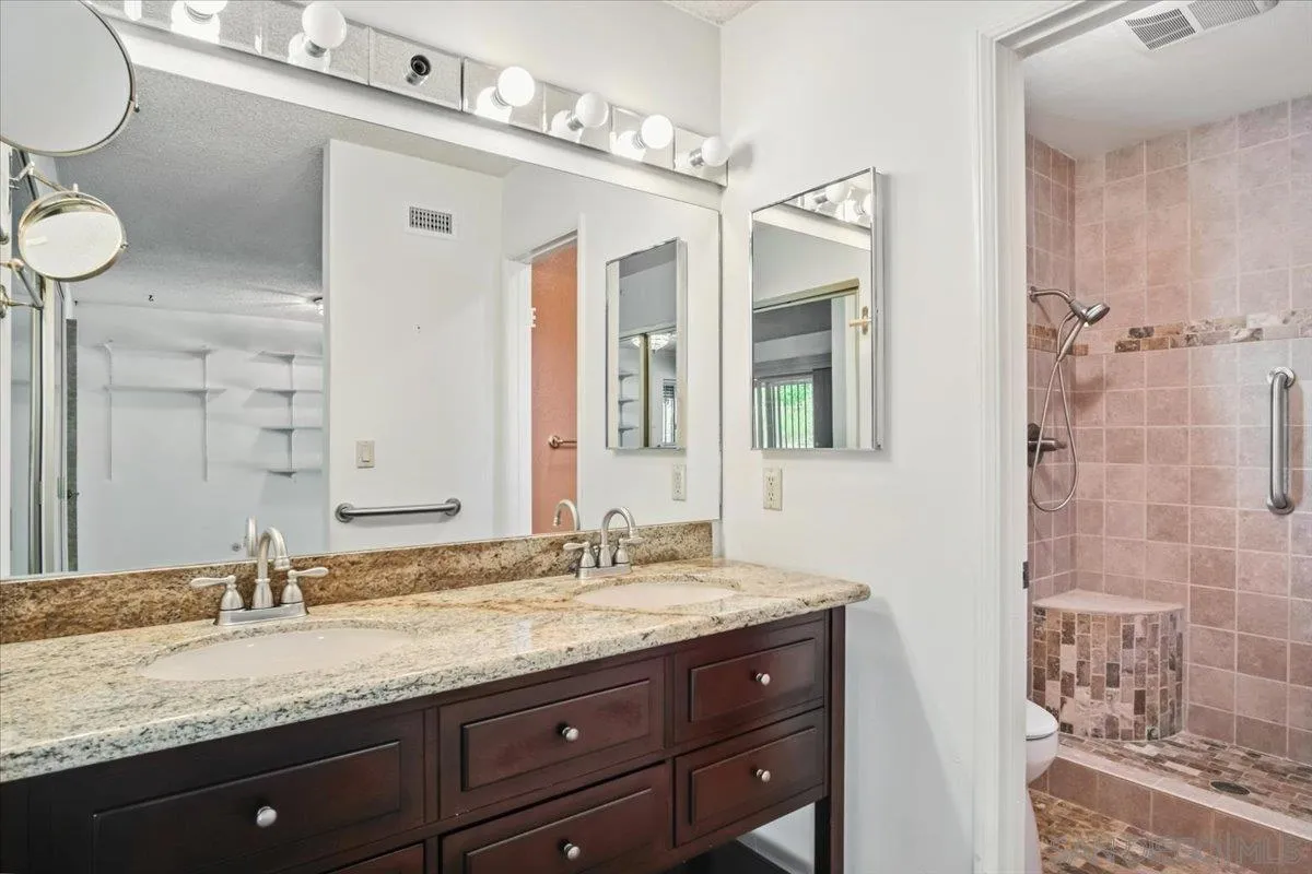 https://cdn.realtyfeed.com/cdn/127/250037057/bd59cf2de506500c481cd9148c44a660.webp