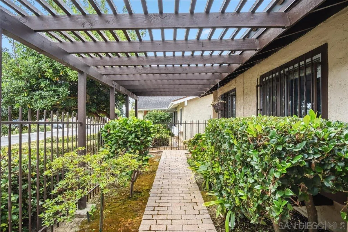 https://cdn.realtyfeed.com/cdn/127/250037057/c36dafbe564681edd6358964126f4320.webp