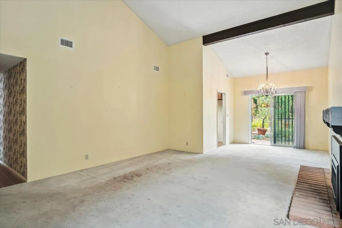 https://cdn.realtyfeed.com/cdn/127/250037057/de775cc5ac3ee937976d766fef617a3e.webp