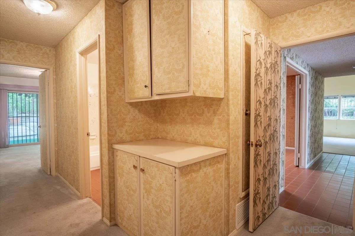 https://cdn.realtyfeed.com/cdn/127/250037057/e3439b3b76da3be934761238324f1a21.webp