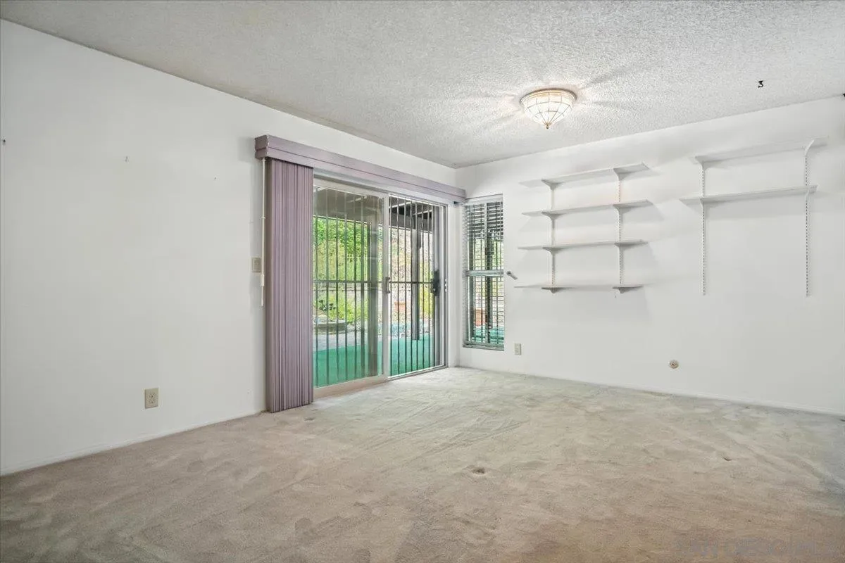https://cdn.realtyfeed.com/cdn/127/250037057/f2eeb3dc7193d37d1ff69b18e9e6cfe2.webp