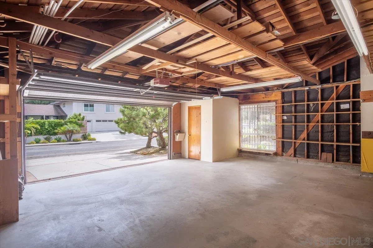 https://cdn.realtyfeed.com/cdn/127/250037057/f98c0dc210c60133afe55637f343657c.webp
