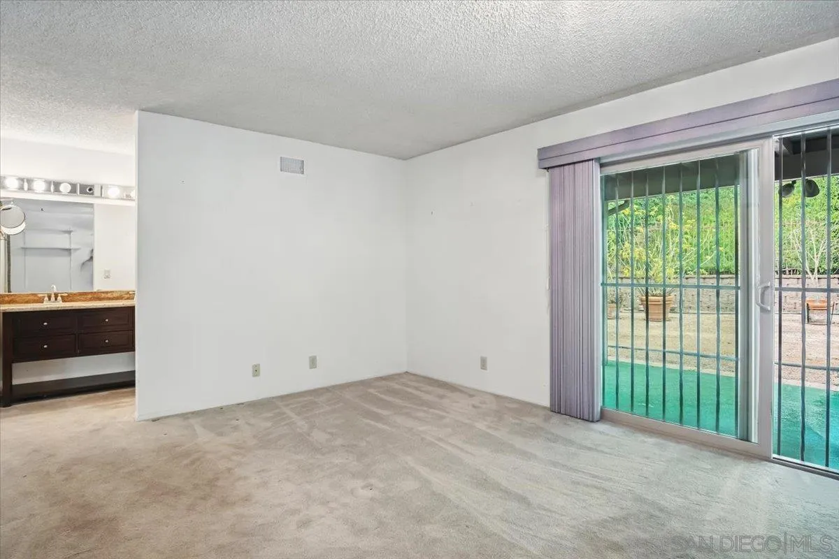 https://cdn.realtyfeed.com/cdn/127/250037057/fc4a884db1522af992ba8322bc55d0ff.webp