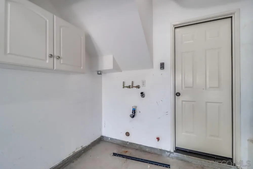 https://cdn.realtyfeed.com/cdn/127/250037058/ad96625705f19b48daeab5b1518d4f2f.webp