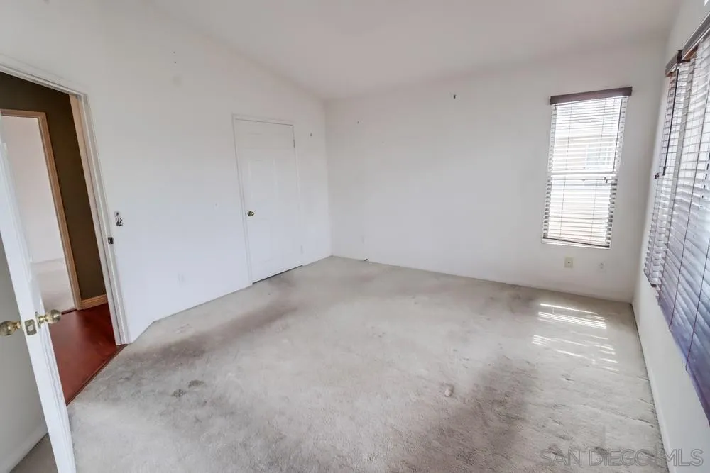 https://cdn.realtyfeed.com/cdn/127/250037058/bd1970075297c5c2124554cf1de05aa5.webp