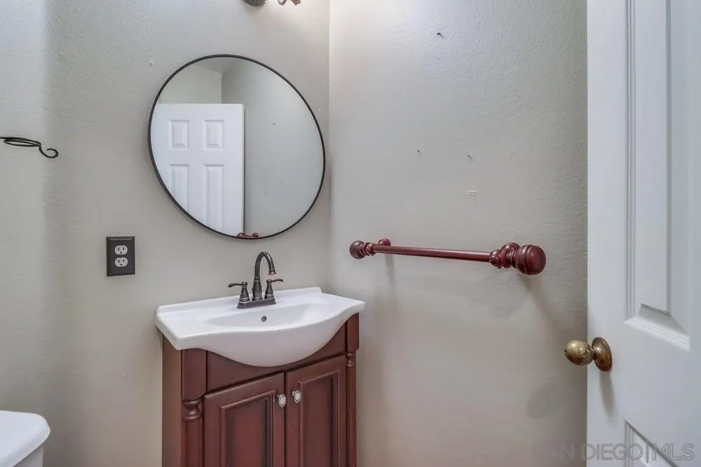 https://cdn.realtyfeed.com/cdn/127/250037058/ef7e3135683dac172b18c3f84532a1e2.webp