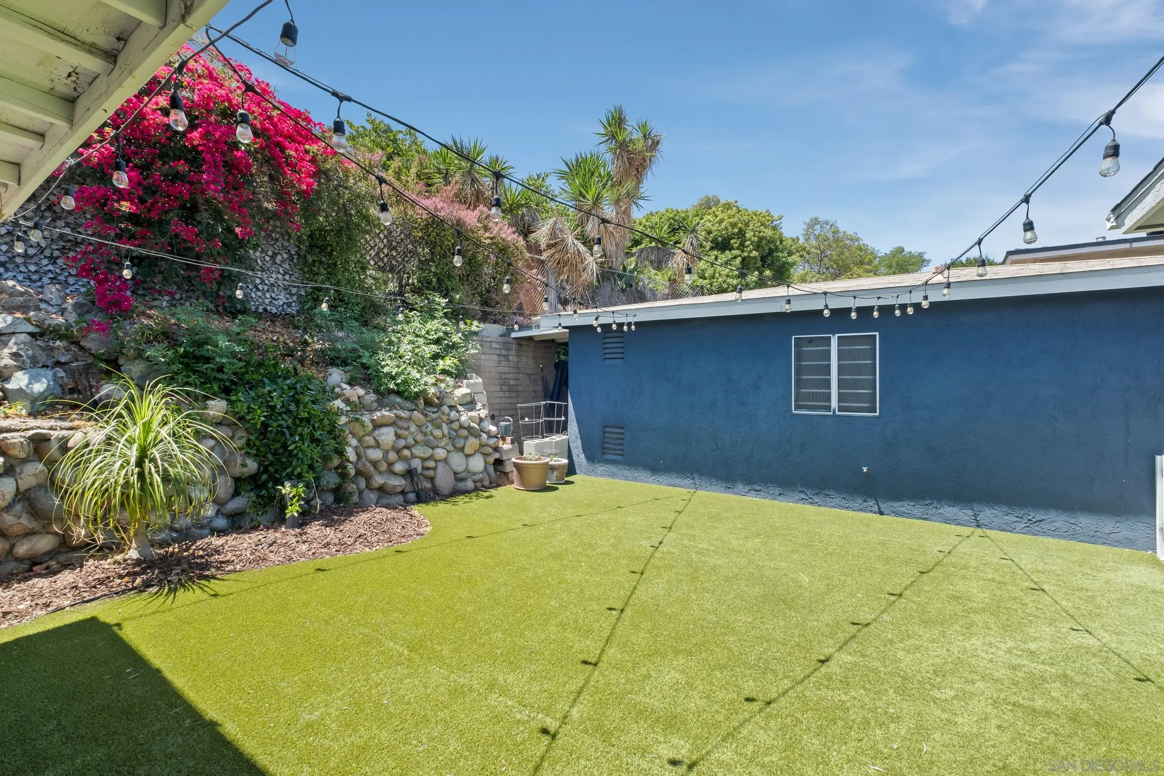 https://cdn.realtyfeed.com/cdn/127/250037062/379d48a3e1efab0997c0730e9a815325.webp