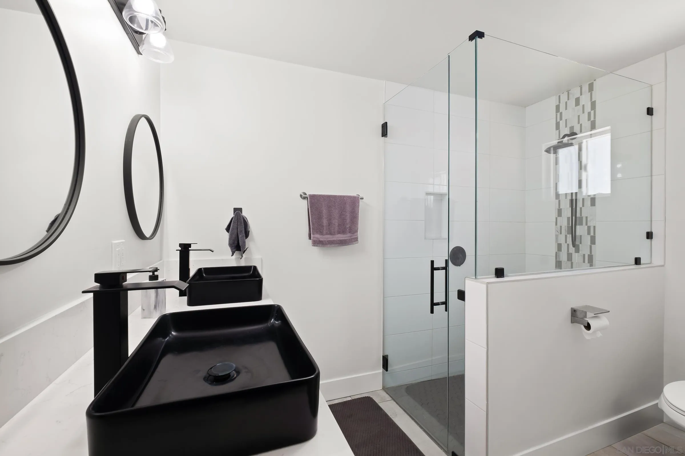 https://cdn.realtyfeed.com/cdn/127/250037062/b3f3807903a95f6336f8544c5d0518f4.webp